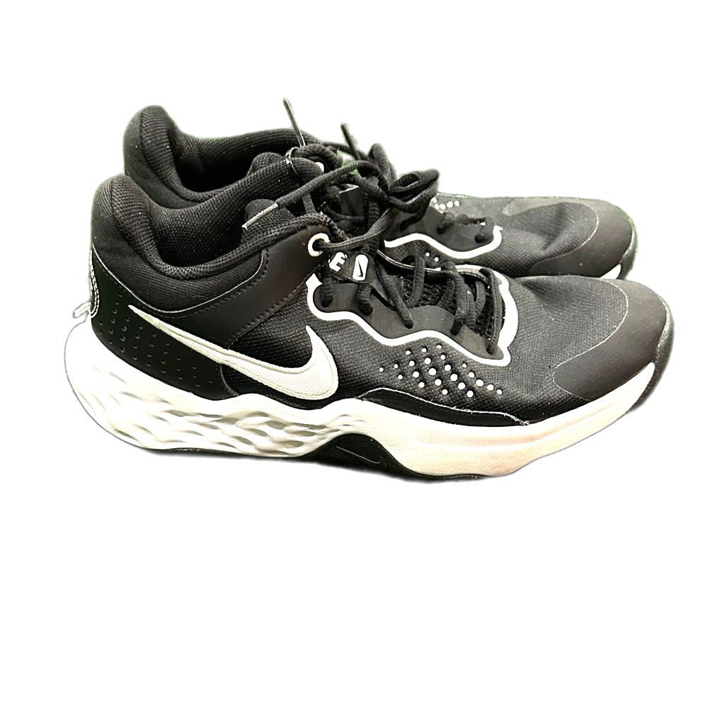 Nike Men’s Size 10 Sneakers Running Shoes Athletic Swoosh Black White